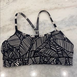 Lululemon sports bra black and white size 6
